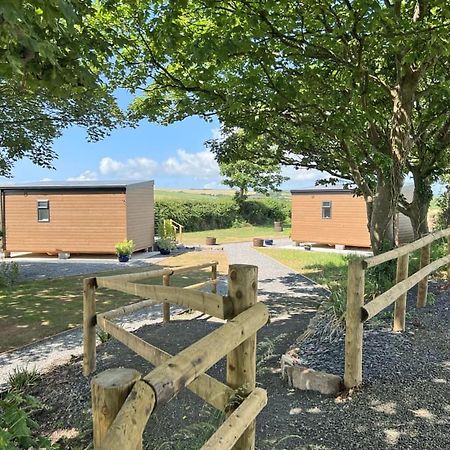 Calvesland Hideaway Hotel Manorbier Exterior photo