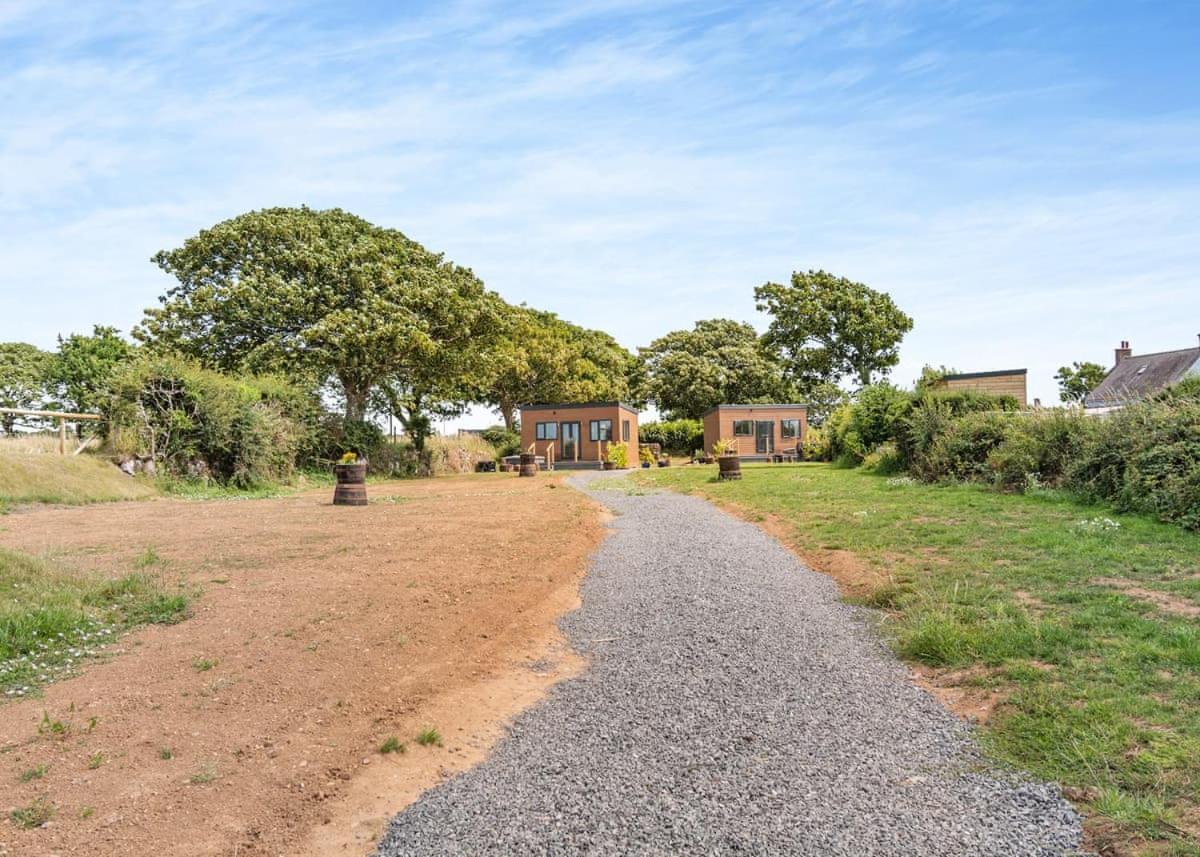Calvesland Hideaway Hotel Manorbier Exterior photo