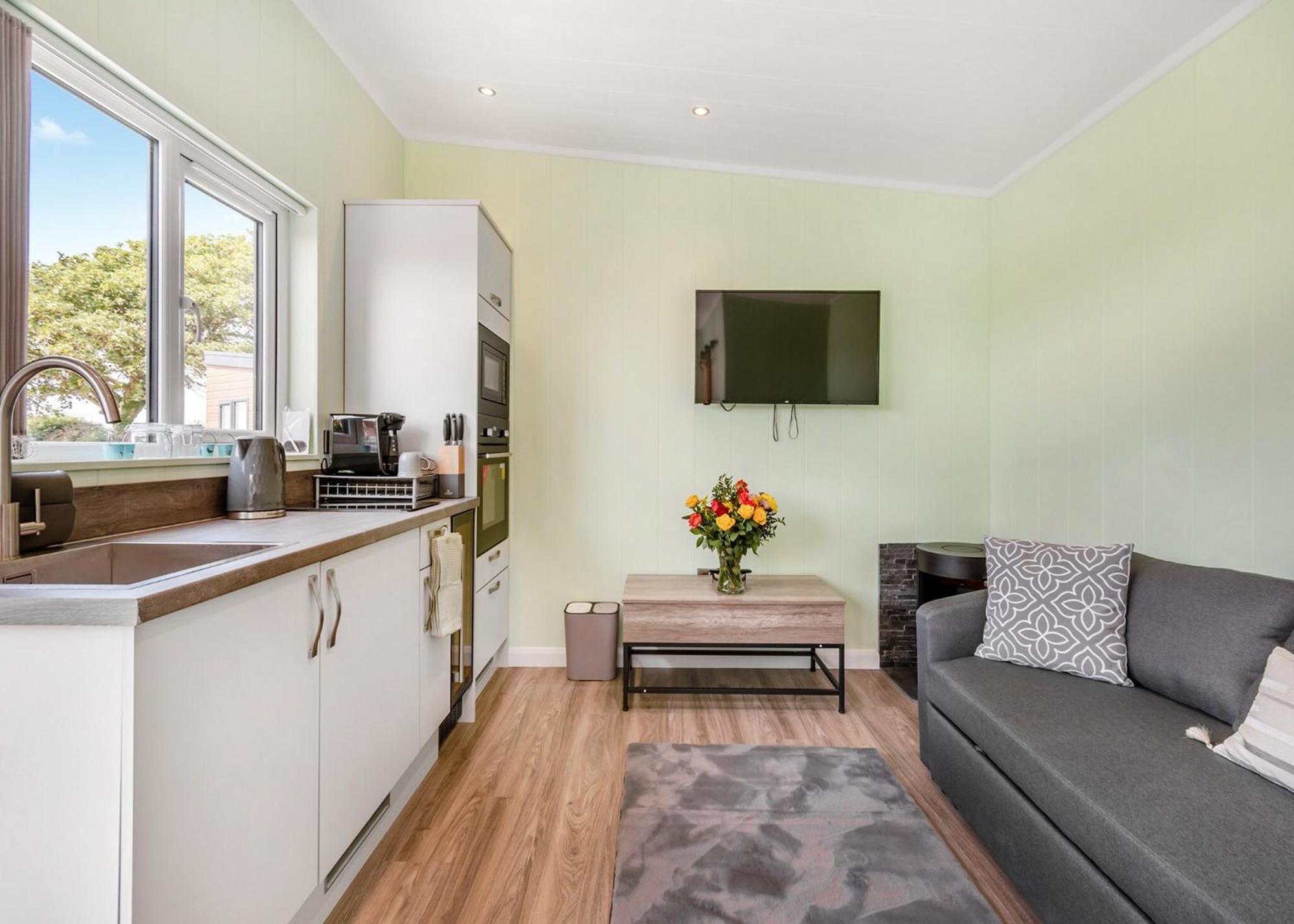 Calvesland Hideaway Hotel Manorbier Room photo